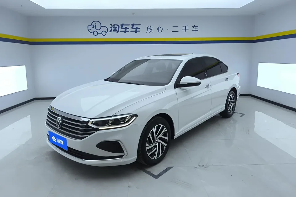Volkswagen Lavida Lavida 2023 1.5L Automatic 5 Million Edition 2022 — photo 1, buy with delivery to Moscow