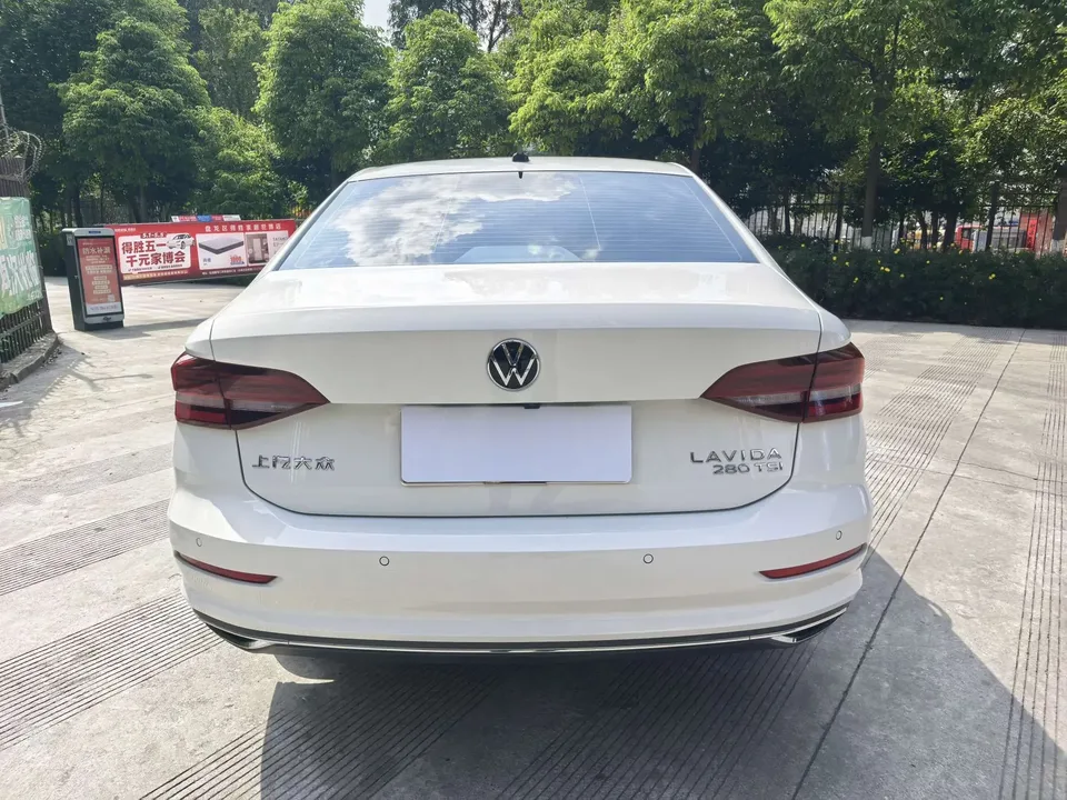 Volkswagen Lavida Lavida 2022 280TSI DSG Comfort Edition 2023 — thumbnail 2