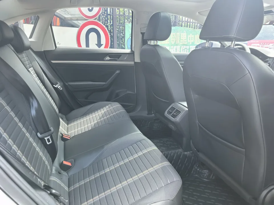 Volkswagen Lavida Lavida 2022 280TSI DSG Comfort Edition 2023 — thumbnail 5