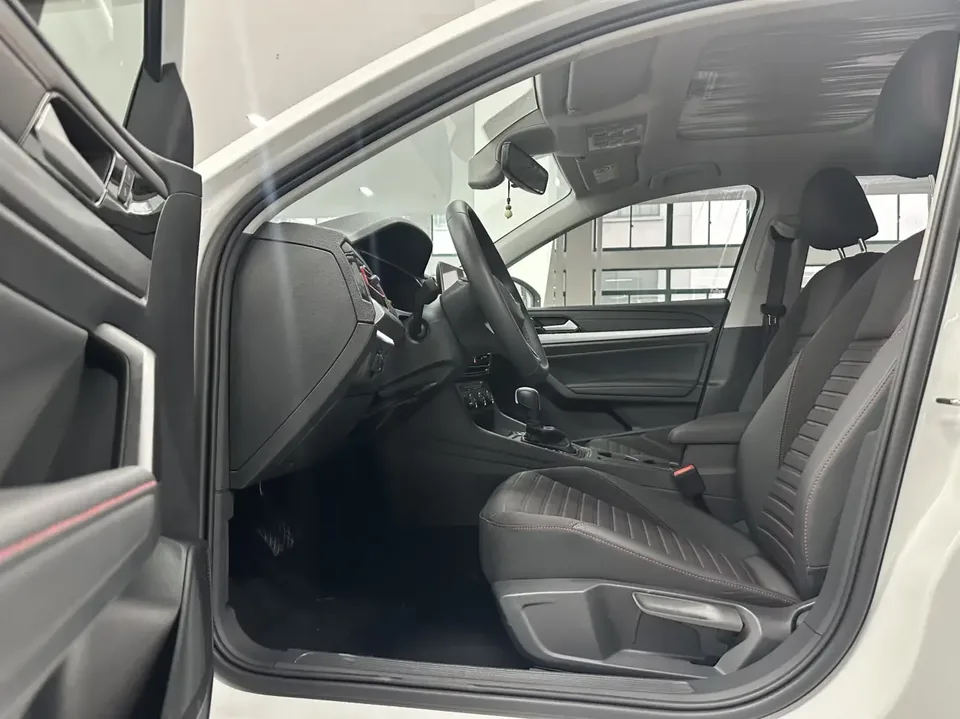 Volkswagen Lavida Lavida 2024 300TSI DSG Starry Sky Edition 2025 — thumbnail 4