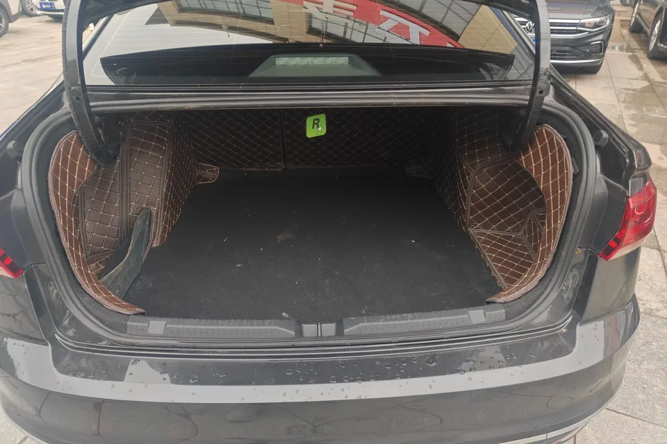 Volkswagen Bora Bora 2023 200TSI DSG Joy Travel PRO Edition 2023 — thumbnail 5