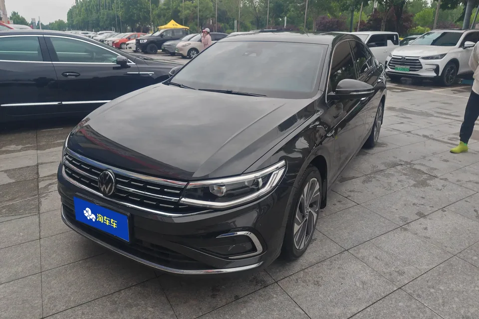 Volkswagen Bora Bora 2023 200TSI DSG Joy Travel PRO Edition 2023 — photo 1, buy with delivery to Moscow