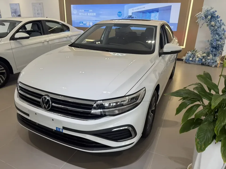 Volkswagen Bora Bora 2026 200TSI DSG Joyride Navigation Edition 2026 — фото 1, купить с доставкой в Москву
