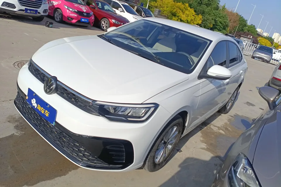 Volkswagen Lavida Lavida 2023 New 1.5L Automatic New Elegant Edition 2024 — фото 1, купить с доставкой в Москву