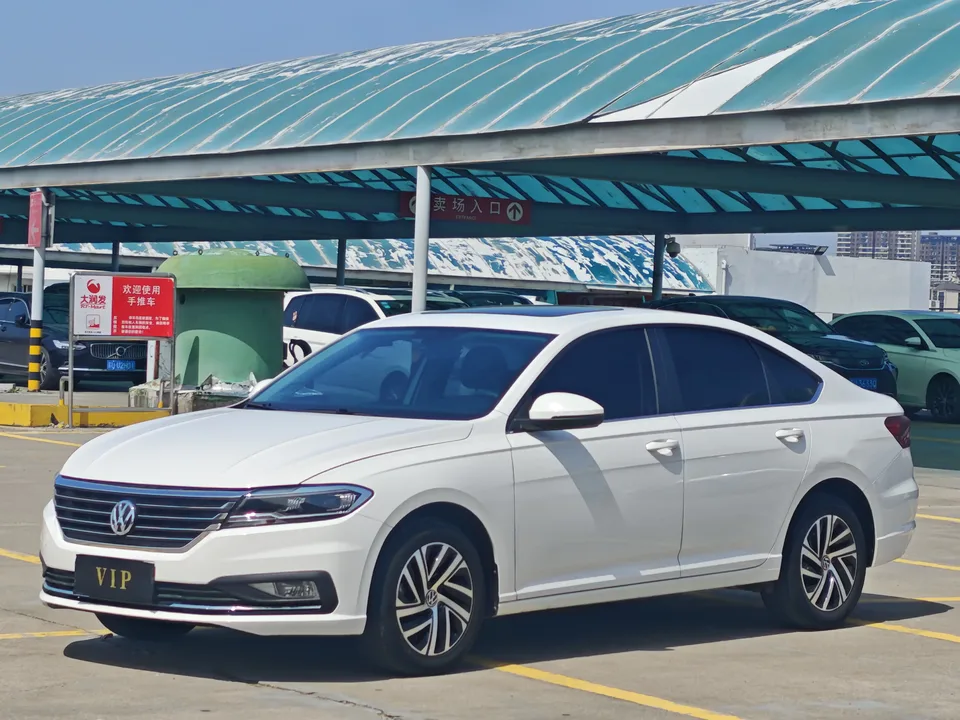 Volkswagen Lavida Lavida 2021 280TSI DSG Comfort Edition 2022 — photo 1, buy with delivery to Moscow