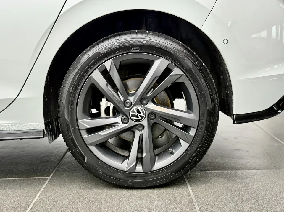 Volkswagen Golf golf 2023 280TSI DSG R-Line facelift 2023 — thumbnail 3