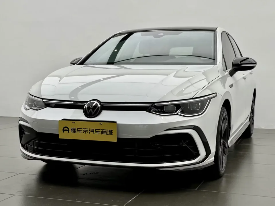 Volkswagen Golf golf 2023 280TSI DSG R-Line facelift 2023 — photo 1, buy with delivery to Moscow