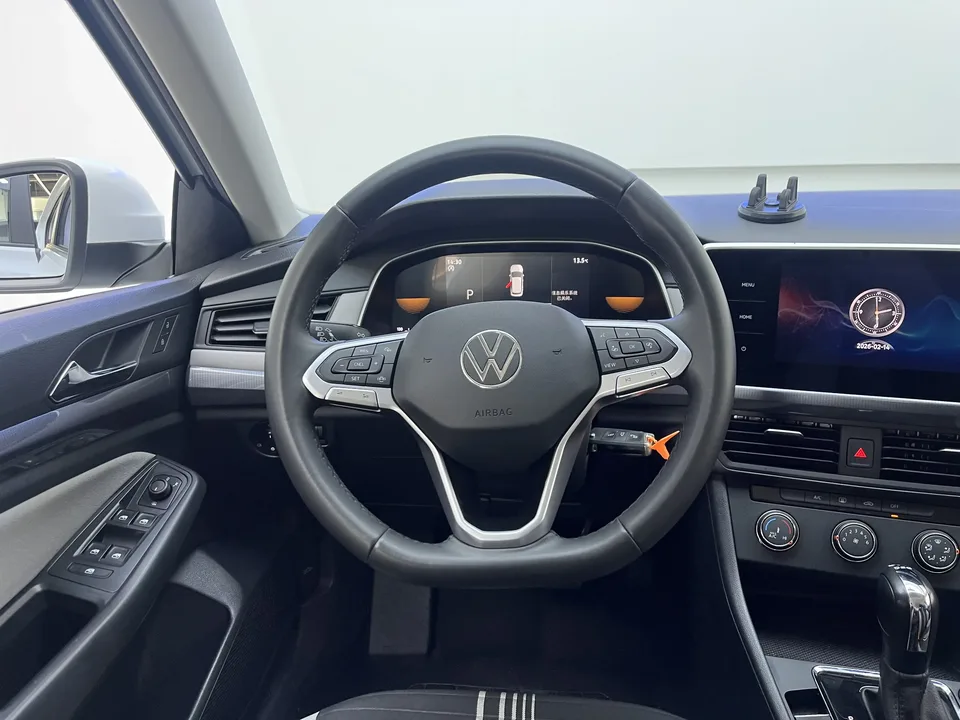 Volkswagen Bora Bora 2024 200TSI DSG Free Travel Edition 2024 — thumbnail 3