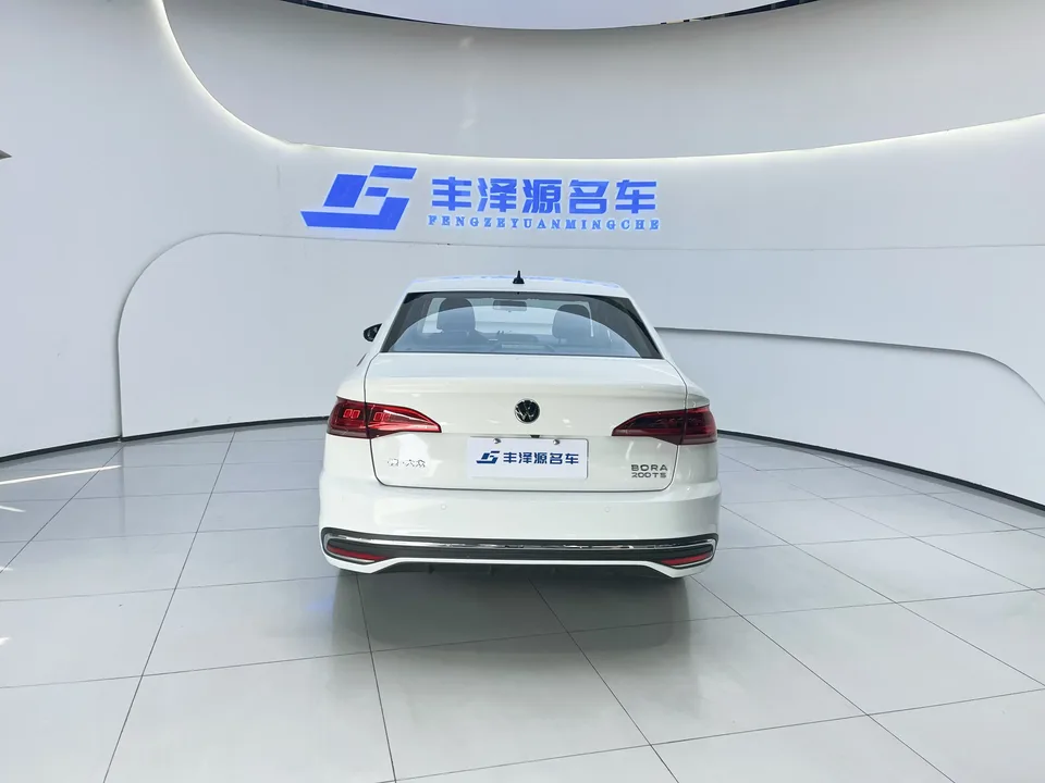 Volkswagen Bora Bora 2024 200TSI DSG Free Travel Edition 2024 — thumbnail 4