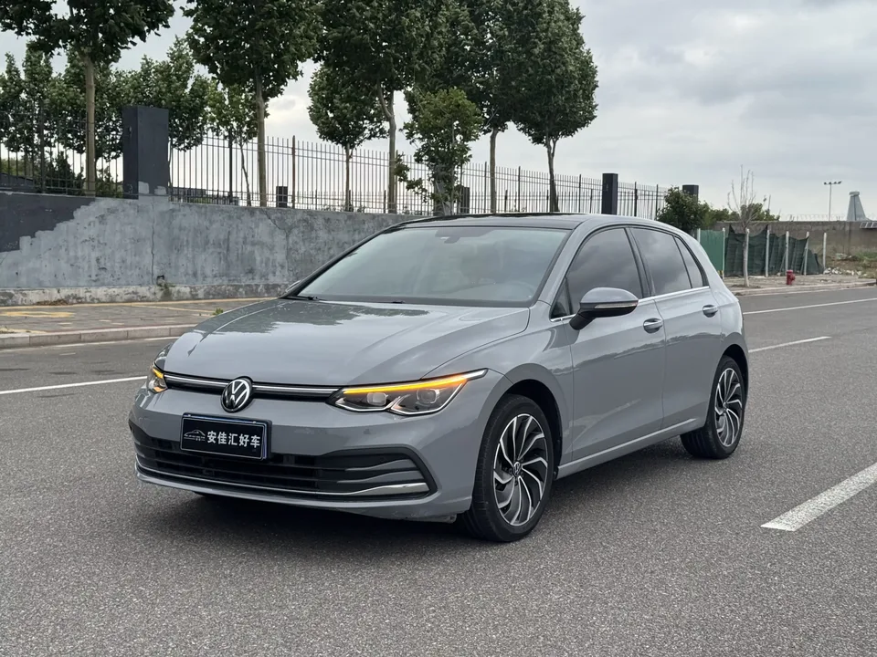 Volkswagen Golf golf 2021 280TSI DSG Pro First Edition 2022 — photo 1, buy with delivery to Moscow