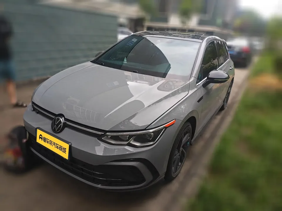 Volkswagen Golf golf 2024 280TSI DSG R-Line 50 Years Legend Edition 2024 — photo 1, buy with delivery to Moscow