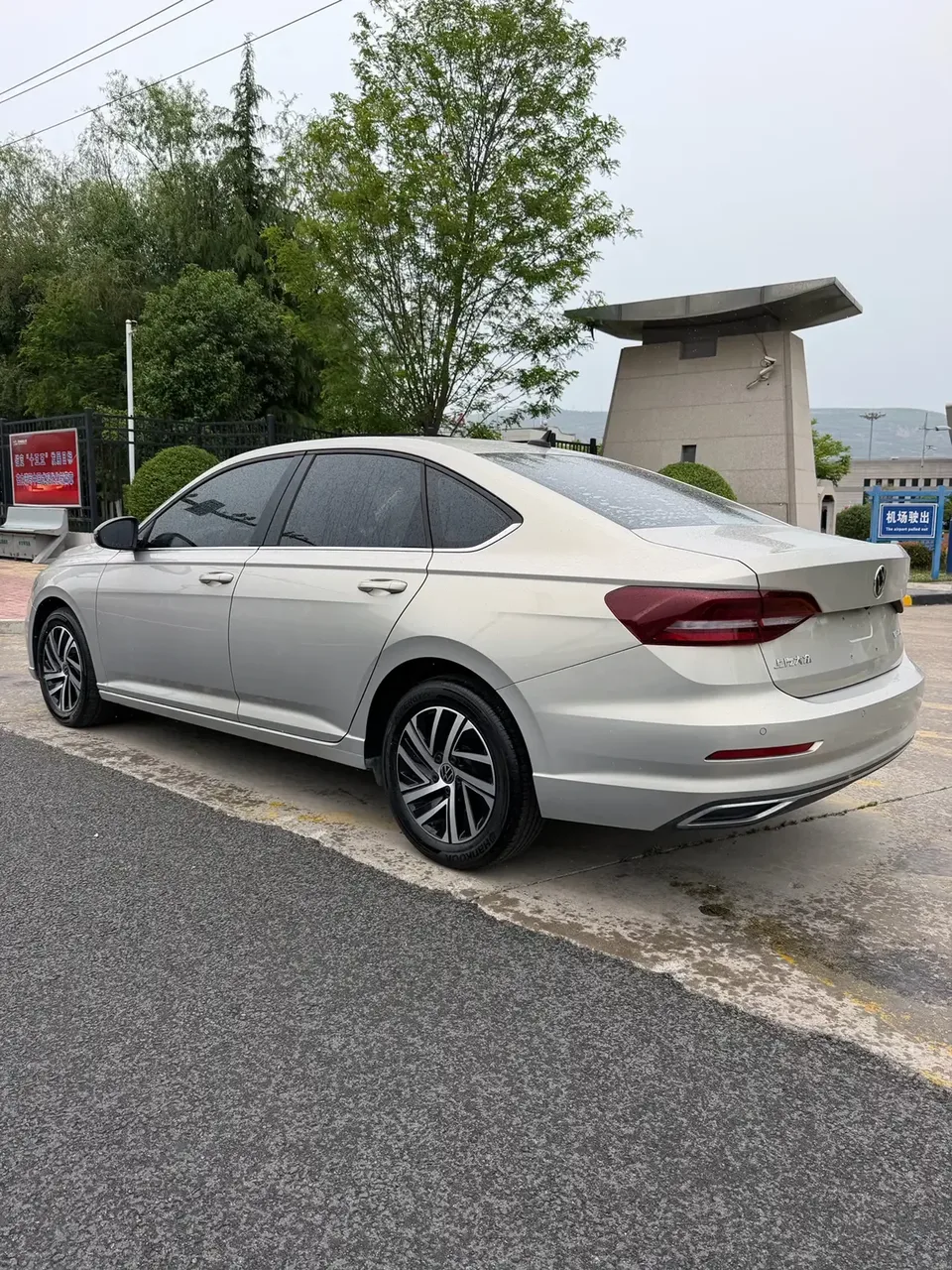 Volkswagen Lavida Lavida 2022 1.5L Automatic Comfort Edition 2022 — thumbnail 4