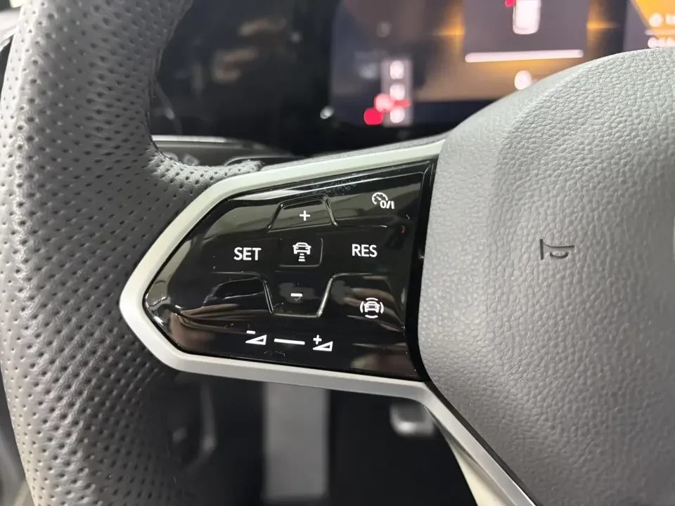Volkswagen Golf golf 2023 280TSI DSG Pro 20th Anniversary 2023 — thumbnail 5