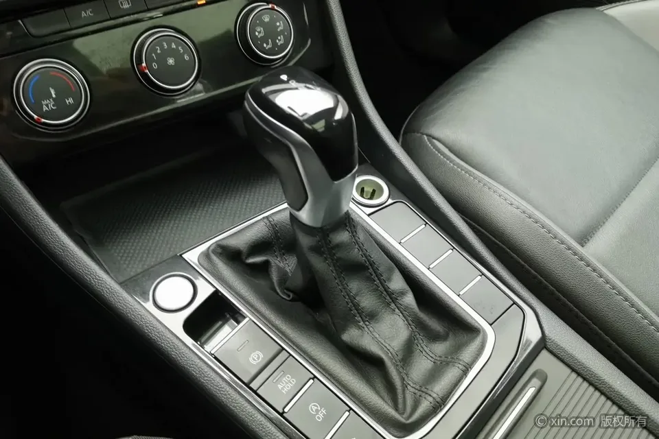 Volkswagen Sagitar Sagitar 2022 280TSI DSG Beyond Edition 2022 — thumbnail 4