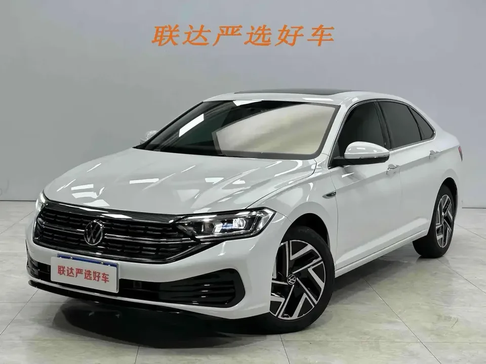 Volkswagen Sagitar Sagitar 2023 280TSI DSG Transcendence Lite 2022 — photo 1, buy with delivery to Moscow