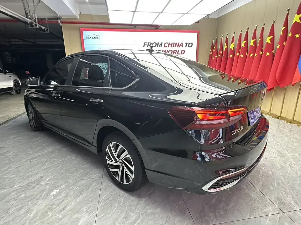 Volkswagen Lavida Lavida 2023 280TSI DSG Starry Sky Edition 2023 — thumbnail 2