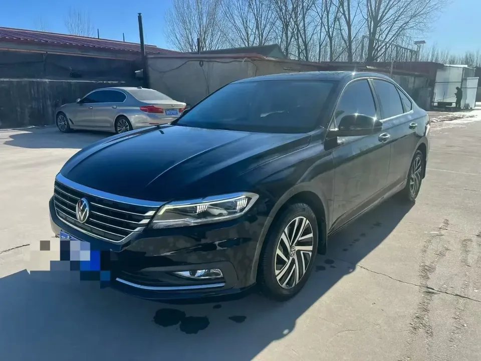 Volkswagen Lavida Lavida 2022 280TSI DSG Deluxe 2022 — фото 1, купить с доставкой в Москву