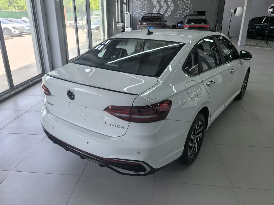 Volkswagen Lavida Lavida 2024 300TSI DSG Starry Sky Leading Edition 2024 — thumbnail 2