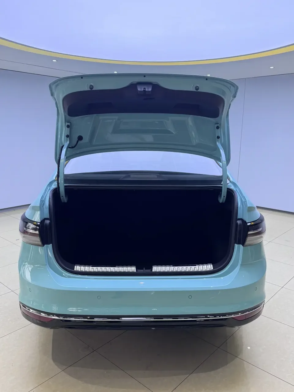 Volkswagen Lavida Lavida 2023 New 1.5L Automatic New Edition 2023 — thumbnail 3