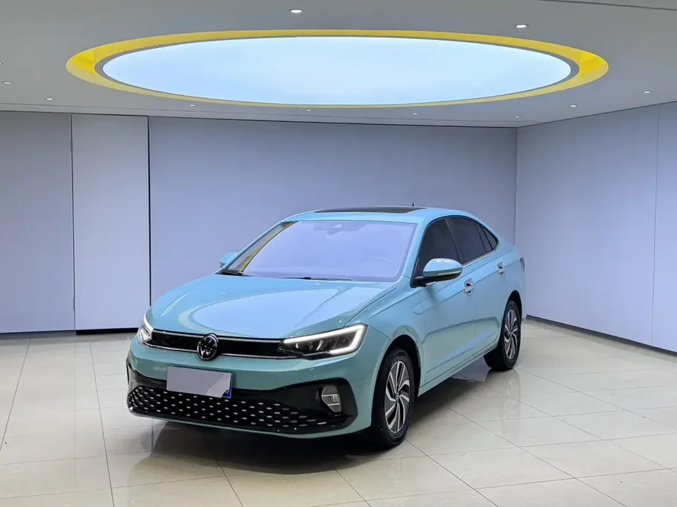 Volkswagen Lavida Lavida 2023 New 1.5L Automatic New Edition 2023 — photo 1, buy with delivery to Moscow