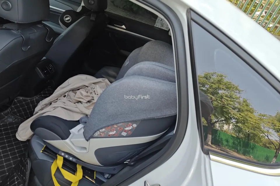 Volkswagen Lavida Lavida 2023 1.5L Automatic Starry Sky 5 Million Edition 2023 — thumbnail 2