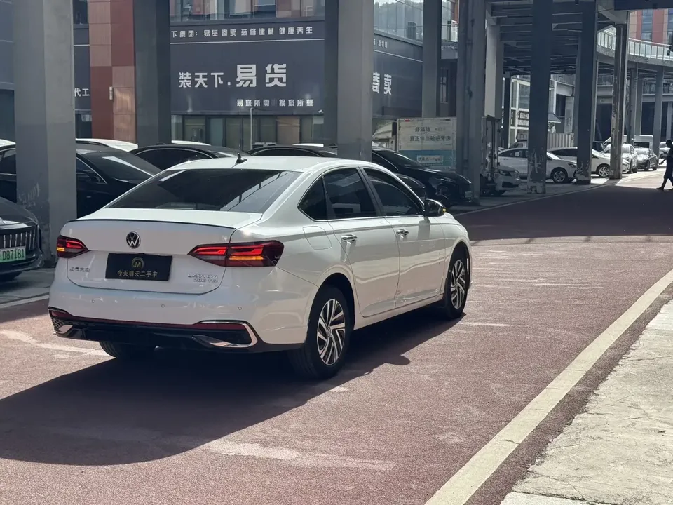 Volkswagen Lavida Lavida 2023 280TSI DSG Starry Sky Edition 2023 — thumbnail 2
