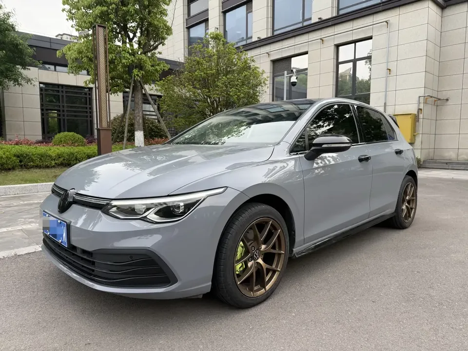 Volkswagen Golf golf 2021 280TSI DSG 30th Anniversary Edition 2022 — photo 1, buy with delivery to Moscow