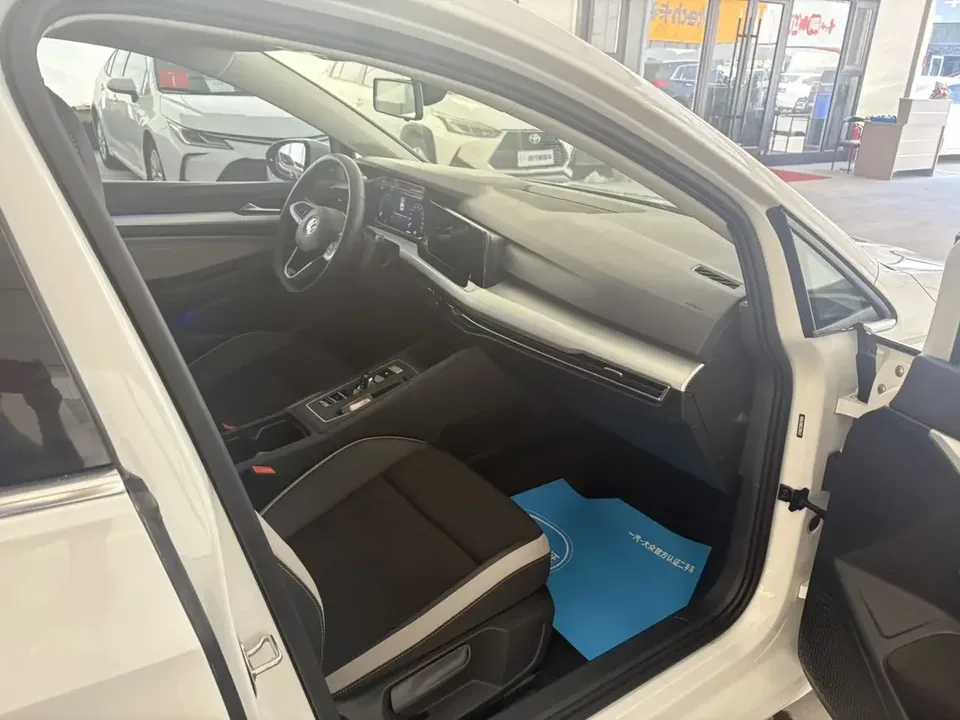 Volkswagen Golf golf 2021 280TSI DSG Pro 2022 — thumbnail 2