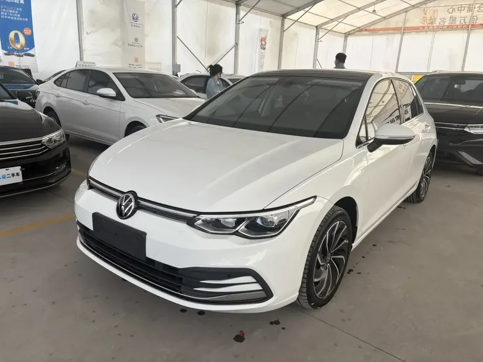 Volkswagen Golf golf 2021 280TSI DSG Pro 2022 — photo 1, buy with delivery to Moscow