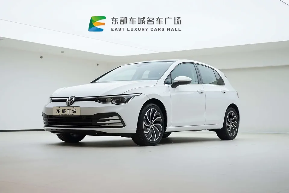 Volkswagen Golf golf 2021 280TSI DSG Pro 2022 — photo 1, buy with delivery to Moscow