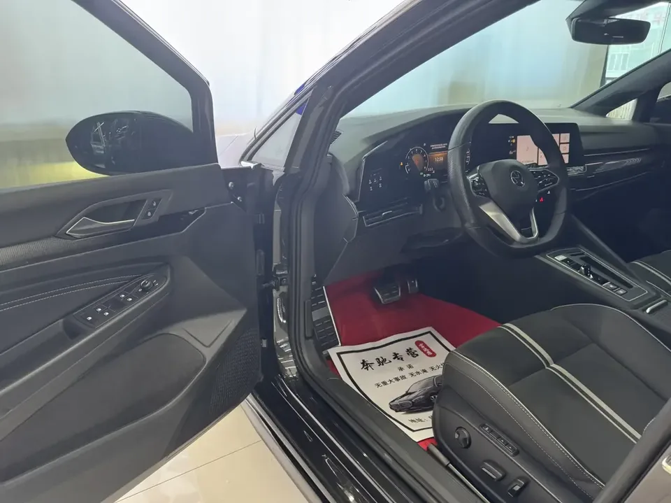 Volkswagen Golf golf 2021 280TSI DSG R-Line 2022 — thumbnail 2