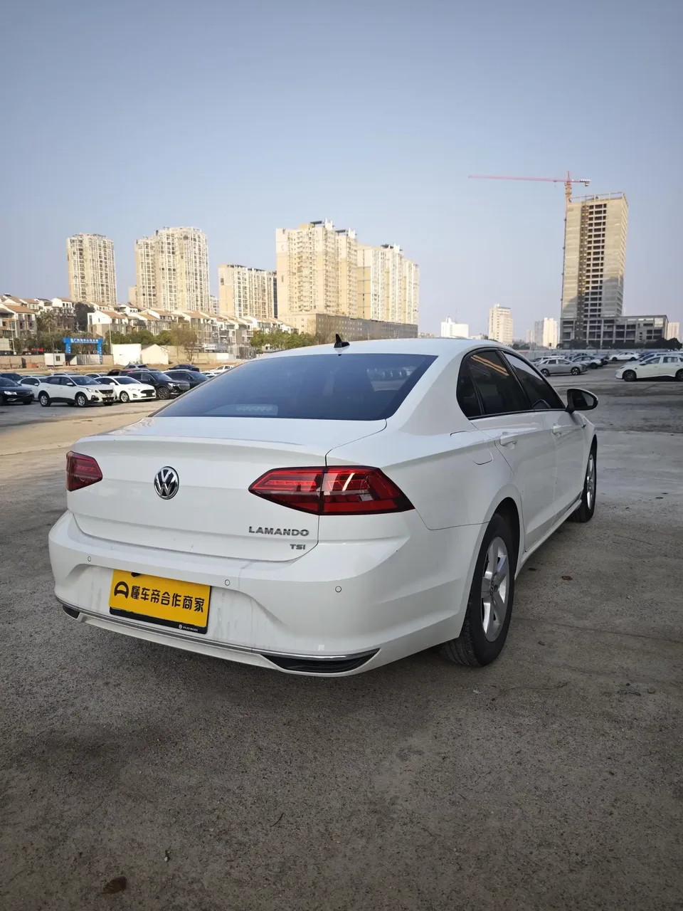 Volkswagen Lamando Lingdu 2021 230TSI DSG Fashion Edition 2022 — thumbnail 2