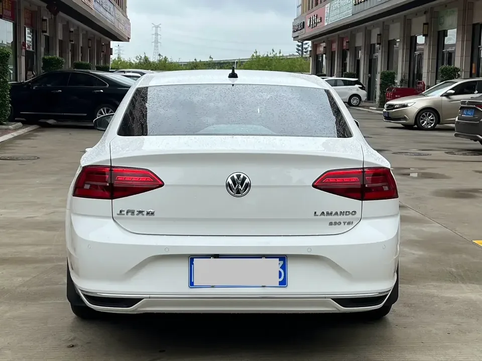 Volkswagen Lamando Lingdu 2021 230TSI DSG Fashion Edition 2022 — thumbnail 2