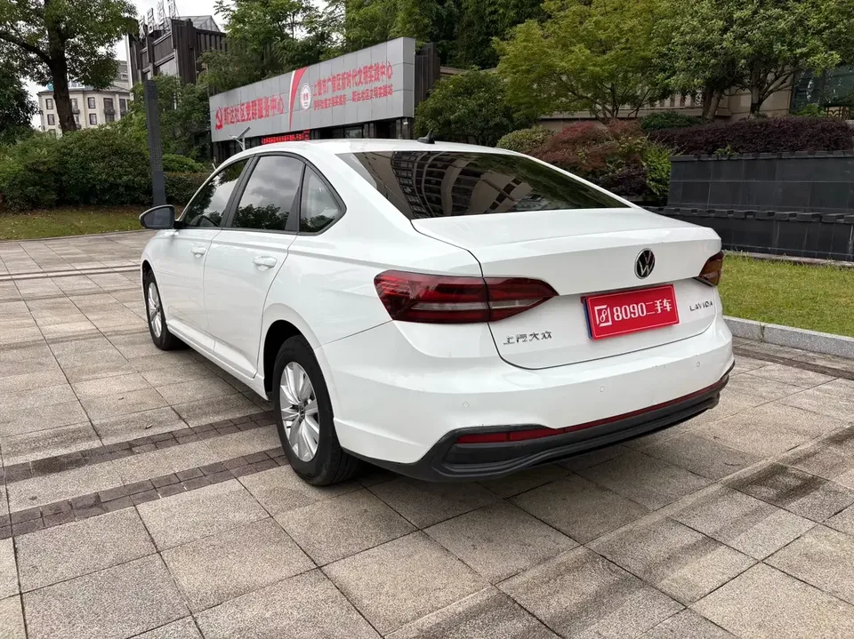 Volkswagen Lavida Lavida 2023 1.5L Automatic Fully Edition 2024 — thumbnail 2