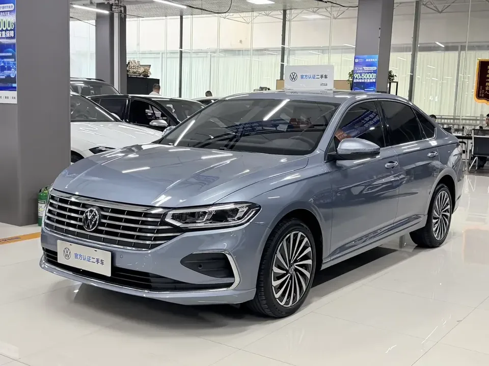 Volkswagen Lavida Lavida 2023 280TSI DSG Yongyi Edition 2022 — photo 1, buy with delivery to Moscow