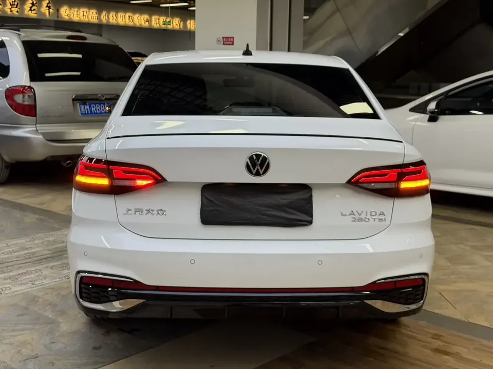 Volkswagen Lavida Lavida 2023 280TSI DSG Starry Sky Edition 2022 — thumbnail 2