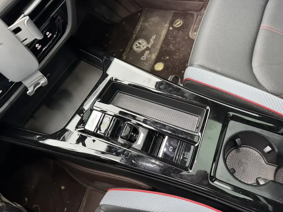 Volkswagen Lamando Lingdu 2023 Lingdu L 280TSI DSG Hot Edition 2024 — thumbnail 3