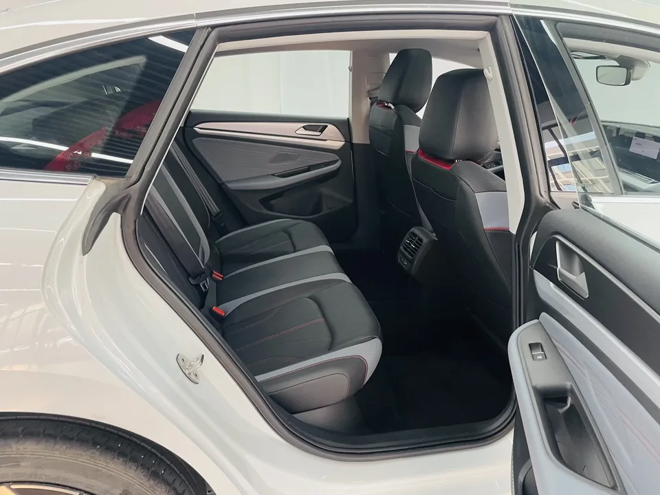 Volkswagen Lamando Lingdu 2025 Lingdu L 280TSI DSG Cool Edition 2024 — thumbnail 5