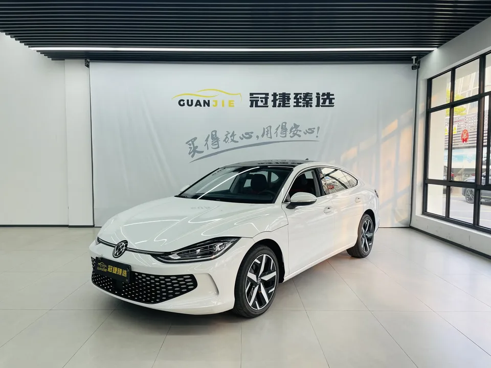 Volkswagen Lamando Lingdu 2025 Lingdu L 280TSI DSG Cool Edition 2024 — photo 1, buy with delivery to Moscow