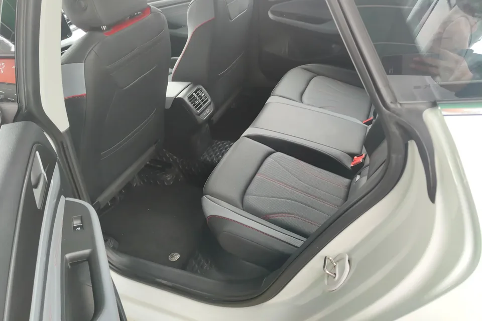 Volkswagen Lamando Lingdu 2024 Lingdu L 280TSI DSG Cool Edition 2024 — thumbnail 5