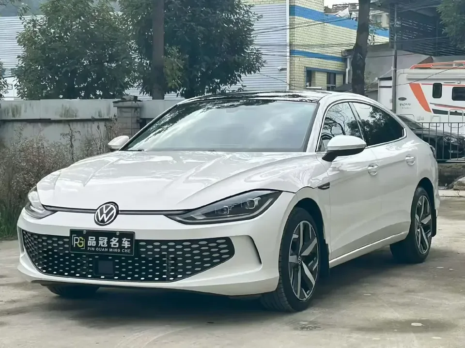 Volkswagen Lamando Lingdu 2024 Lingdu L 280TSI DSG Cool Edition 2024 — photo 1, buy with delivery to Moscow