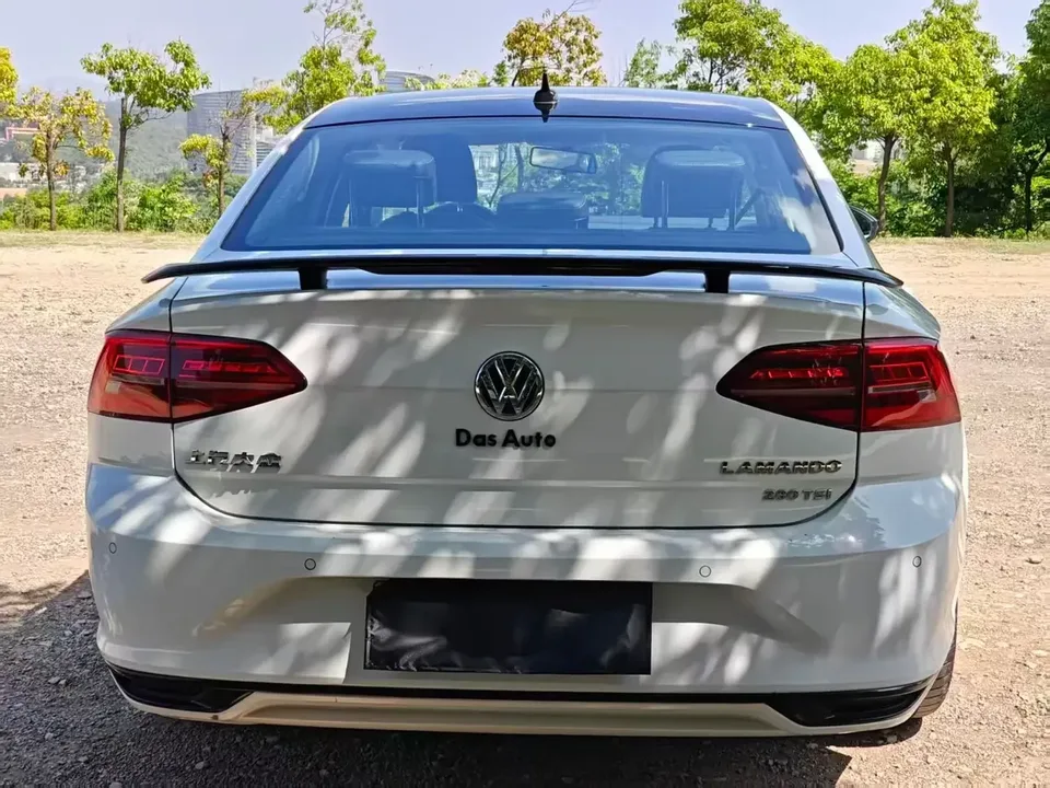Volkswagen Lamando Lingdu 2021 280TSI DSG Luxury Phantom Edition 2022 — миниатюра 2