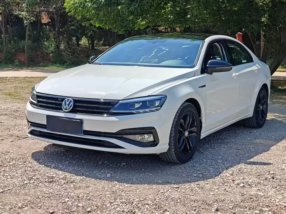 Volkswagen Lamando Lingdu 2021 280TSI DSG Luxury Phantom Edition 2022 — фото 1, купить с доставкой в Москву