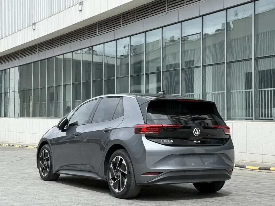 Volkswagen ID.3 Volkswagen ID.3 2024 Outstanding Edition 2024 — thumbnail 2