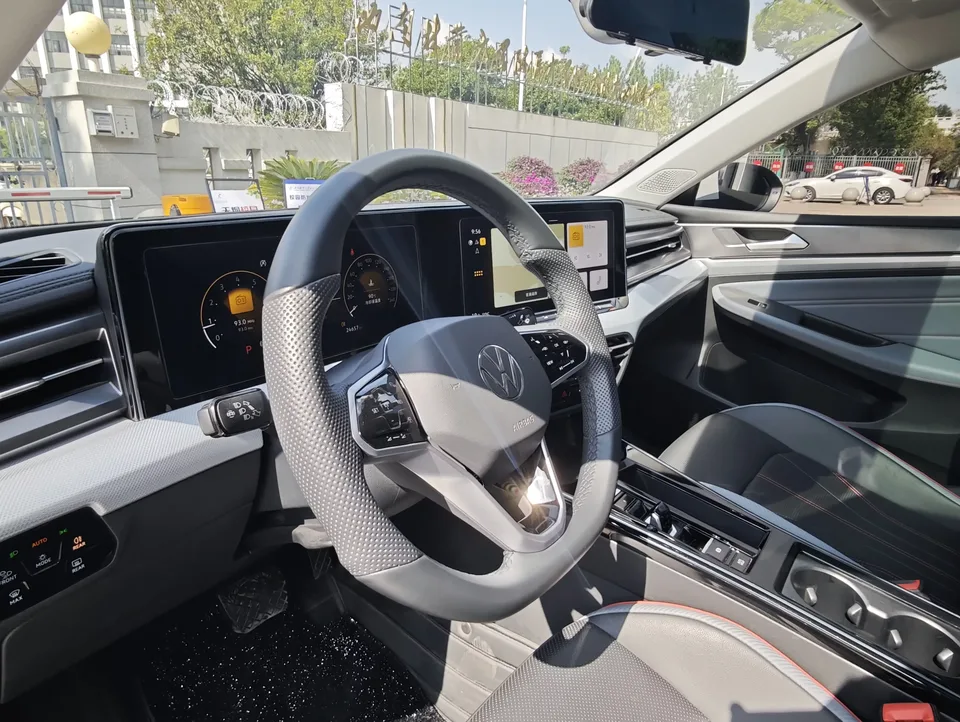 Volkswagen Lamando Lingdu 2023 Lingdu L 280TSI DSG Cool Edition 2023 — thumbnail 5