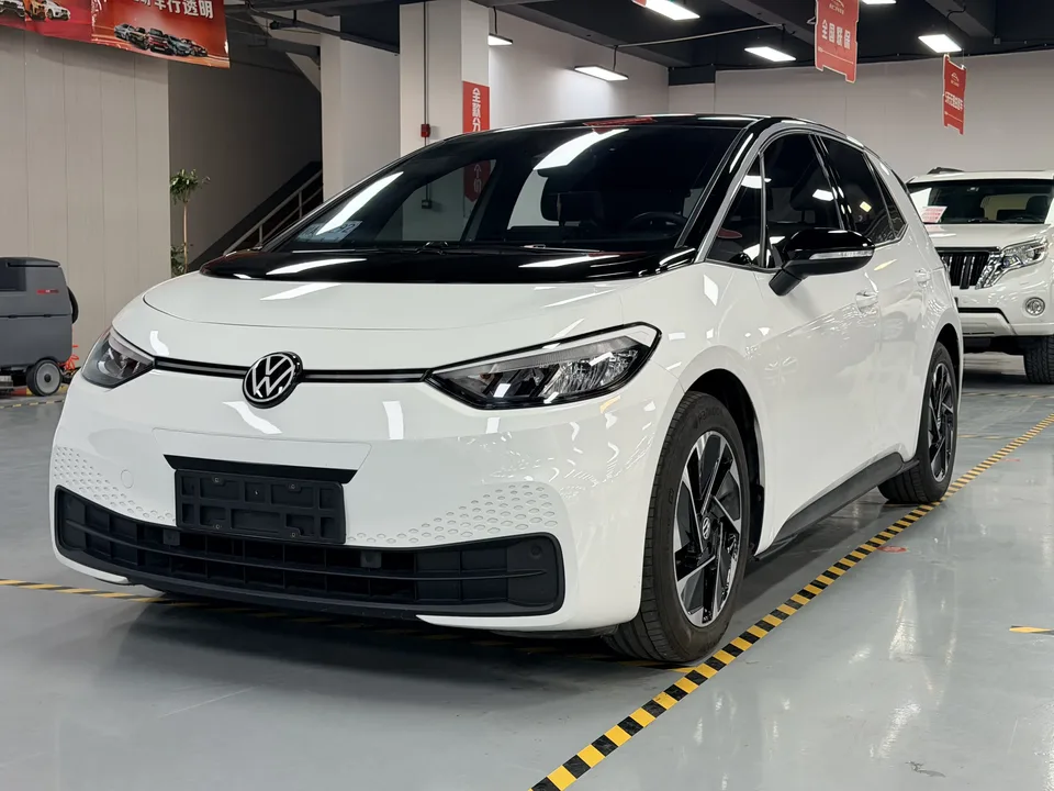 Volkswagen ID.3 Volkswagen ID.3 2024 Pure Smart Edition 2024 — photo 1, buy with delivery to Moscow