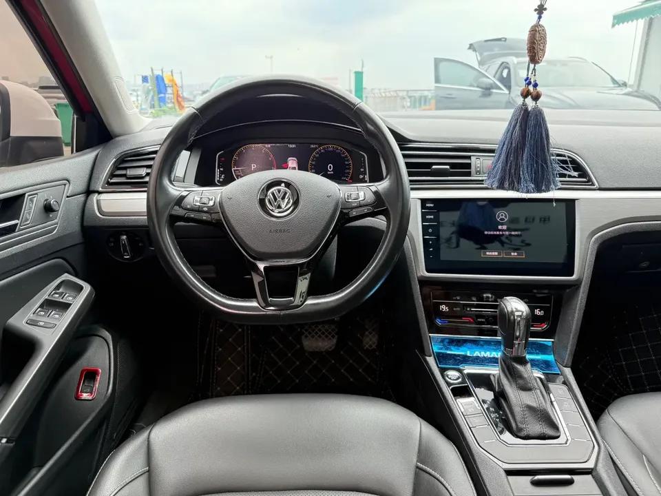Volkswagen Lamando Lingdu 2019 280TSI DSG Deluxe Edition National V 2022 — thumbnail 3