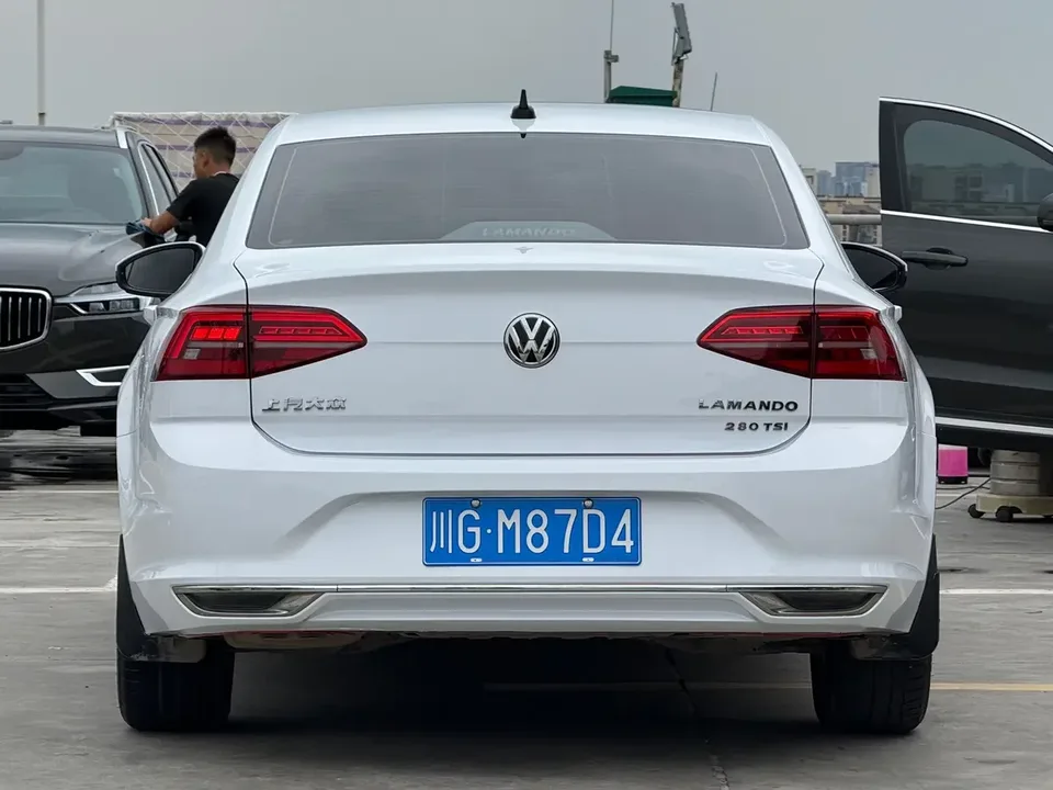 Volkswagen Lamando Lingdu 2019 280TSI DSG Deluxe Edition National V 2022 — thumbnail 4