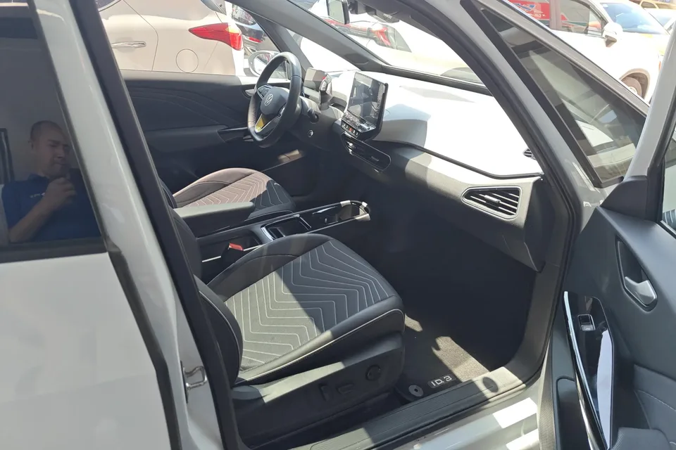 Volkswagen ID.3 Volkswagen ID.3 2024 Outstanding Edition 2023 — thumbnail 3