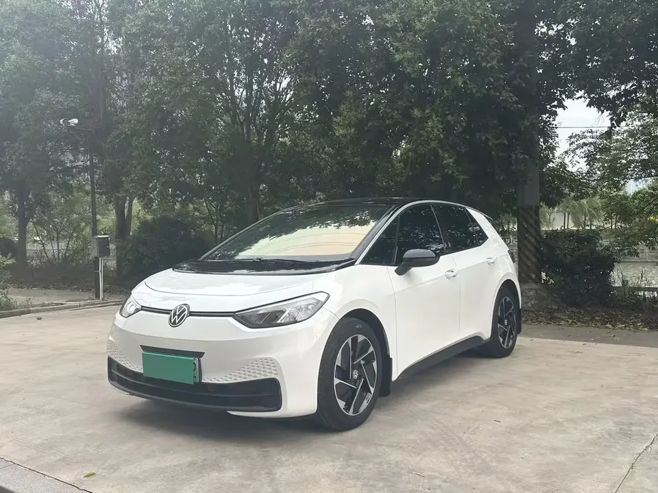 Volkswagen ID.3 Volkswagen ID.3 2025 Modified Smart Model Pure Smart Edition 2024 — photo 1, buy with delivery to Moscow